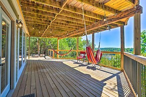 Colorful Golden Getaway w/ Panoramic Views!