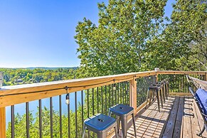 Colorful Golden Getaway w/ Panoramic Views!