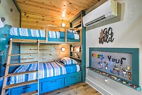 Colorful Golden Getaway w/ Panoramic Views!