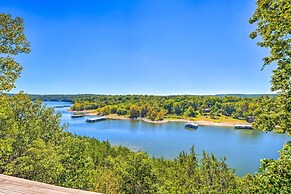 Colorful Golden Getaway w/ Panoramic Views!