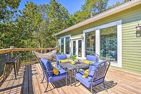 Colorful Golden Getaway w/ Panoramic Views!