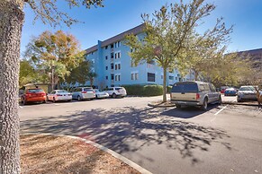 Pool, Sauna & Beach Access: Hilton Head Condo