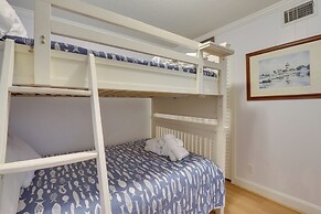 Pool, Sauna & Beach Access: Hilton Head Condo