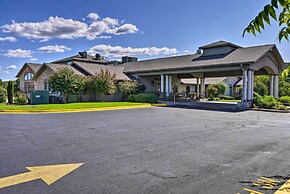 Resort Condo in Branson w/ Mountain & Lake Views!