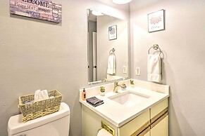 Resort Condo in Branson w/ Mountain & Lake Views!