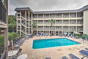 Couples Retreat: Walk to Coligny Plaza & Beach!