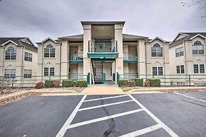 Sunroom & Golf Course View: Cozy Branson Condo!