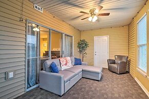 Sunroom & Golf Course View: Cozy Branson Condo!