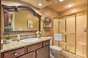 Sunroom & Golf Course View: Cozy Branson Condo!