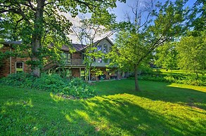 Cozy Hallsville Apartment w/ Shared Hot Tub!