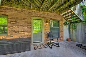 Cozy Hallsville Apartment w/ Shared Hot Tub!