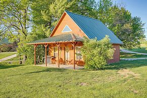 Cozy Columbia Cabin w/ Shared Lake Dock!