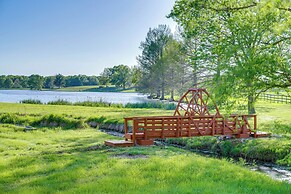 Cozy Columbia Cabin w/ Shared Lake Dock!