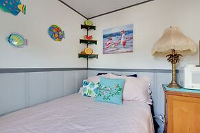 Cozy Camdenton Cottage w/ Deck + Boat Dock Access!