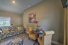 Downtown Branson Cottage w/ Pool Access!