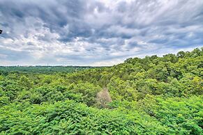 Cozy Branson Condo w/ Balcony & Mountain Views