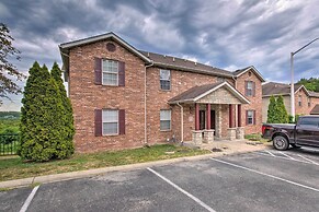 Cozy Branson Condo w/ Balcony & Mountain Views