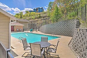 Cozy Branson Condo w/ Balcony & Mountain Views