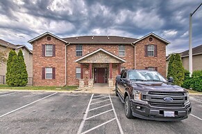 Cozy Branson Condo w/ Balcony & Mountain Views