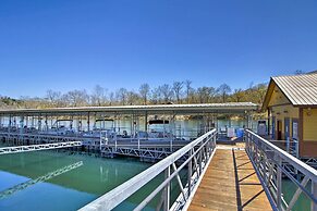 Branson Resort Condo w/ Lake Taneycomo Access!