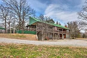 Family Apartment w/ Fireplace & Front Porch!