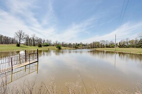 Family Apartment w/ Fireplace & Front Porch!