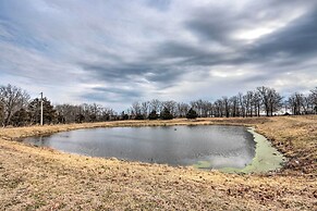 Family Apartment w/ Fireplace & Front Porch!