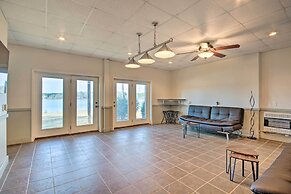Dreamy Ridgeway Home w/ Grill on Lake Wateree!