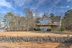 Dreamy Ridgeway Home w/ Grill on Lake Wateree!