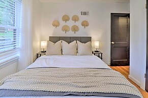 Dreamy St Charles Retreat w/ Furnished Patio!