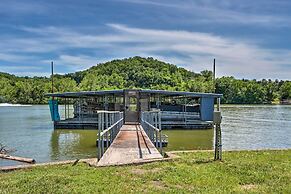 'dragon Castle' w/ Secret Passage, Dock, & Hot Tub