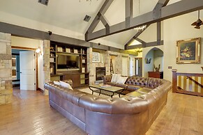 'dragon Castle' w/ Secret Passage, Dock, & Hot Tub