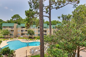 Pool Access & Balcony: Hilton Head Resort Condo