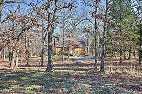El Dorado Springs Cabin: Near Trails & Parks!