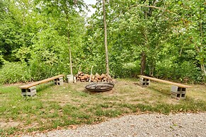 Florence Cabin w/ On-site Creek!