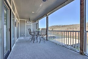 Family-friendly Lazy Days Condo w/ Boat Slip!