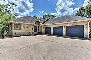 Lakefront Family Retreat in Osage Beach!