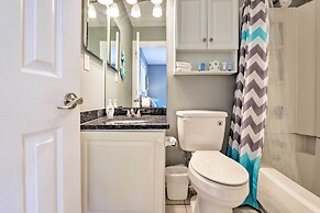 Pool Deck Access & Walk to Beach: Hilton Head Unit