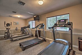 Pool Deck Access & Walk to Beach: Hilton Head Unit