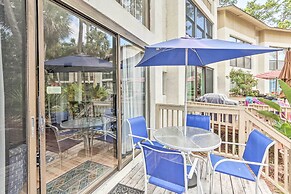 Patio & Walk to Beach: Hilton Head Island Townhome