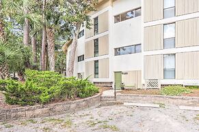 Patio & Walk to Beach: Hilton Head Island Townhome