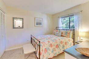 Walk to Beach: Hilton Head Condo w/ Pool Access