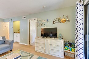 Walk to Beach: Hilton Head Condo w/ Pool Access