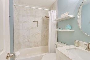 Walk to Beach: Hilton Head Condo w/ Pool Access