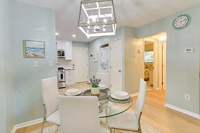 Walk to Beach: Hilton Head Condo w/ Pool Access