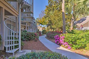 Hilton Head Villa w/ Balcony: Walk to the Beach!