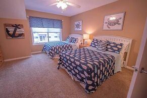 Walk to Hilton Head Island Beach: Villa w/ Balcony