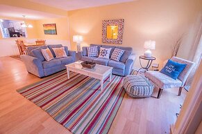 Walk to Hilton Head Island Beach: Villa w/ Balcony