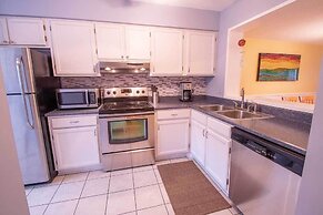 Walk to Hilton Head Island Beach: Villa w/ Balcony