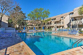Walk to Hilton Head Island Beach: Villa w/ Balcony